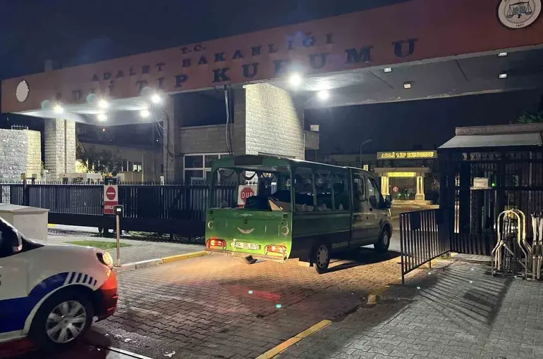 Baba Servet Böcek’in cenazesi Adli Tıp Kurumu’na getirildi
