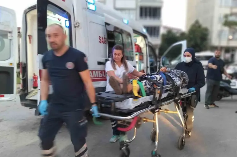Bafra’da 3 tekerlekli bisiklet devrildi: 2 yaralı

