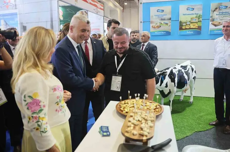 Bakan Bolat: "KKTC üretiminin ve ekonomisinin güçlenmesi için KKTC’nin yanında olacağız"
