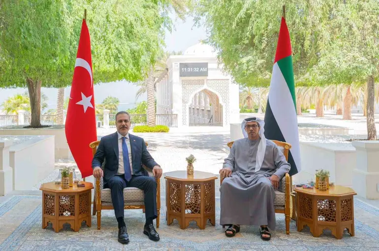 Bakan Fidan, BAE Devlet Başkanı Yardımcısı Al Nahyan ile bir araya geldi

