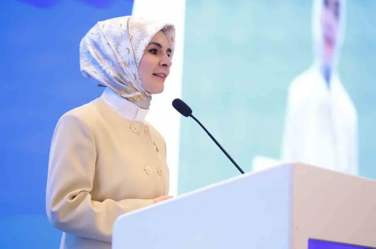Bakan Göktaş: "Çocukların dijital dünyada güçlendirilmesine yönelik küresel iş birliğimizi ortak zeminde pekiştirdik"
