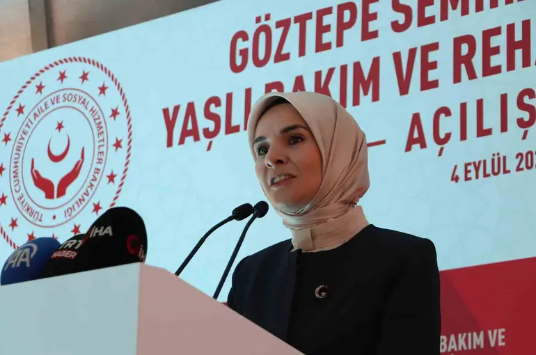 Bakan Göktaş: "Yaşlılarımıza yönelik hizmetlerimizi aktif bir hayat anlayışıyla şekillendiriyoruz"
