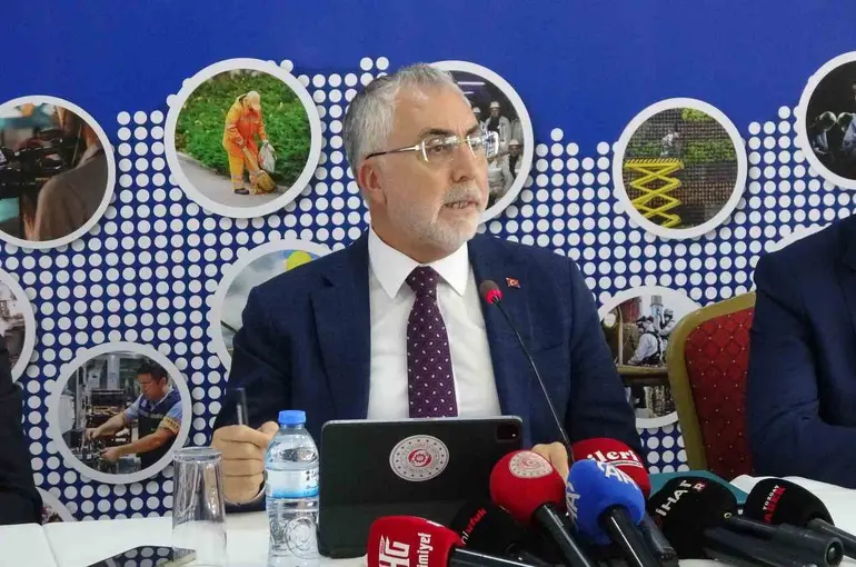 Bakan Işıkhan: "Yozgat’ın imkanlarını yatırım ve istihdama dönüştürmeyi amaçlıyoruz"
