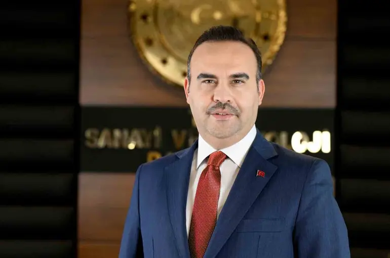 Bakan Kacır: "AR-GE harcamalarımız bir yılda 16 milyar dolardan 20 milyar dolara yükseldi"
