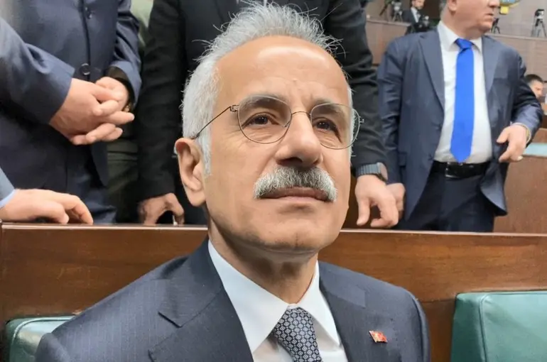 Bakan Uraloğlu: "(Düşen Libya uçağı) Kara kutunun incelemelerini bitirdik, suyu bulandırmaya çalışmanın bir anlamı yok"