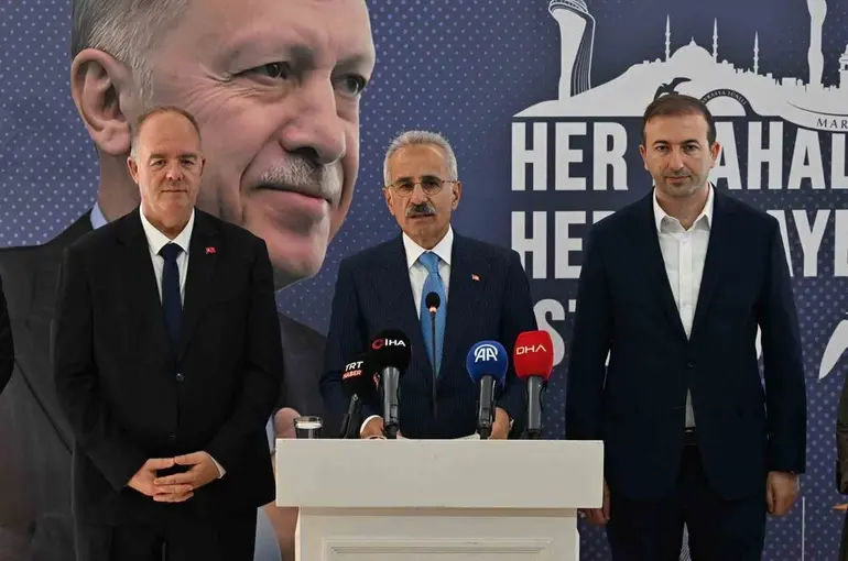 Bakan Uraloğlu: "İstanbul’un ulaşım ve haberleşme altyapısına 1,6 trilyon liralık dev yatırımlar gerçekleştirdik"
