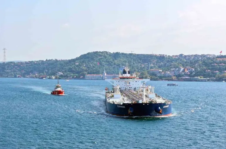 Bakan Uraloğlu: "Kıyı Emniyeti ekipleri 2025 yılında 199 can kurtarma operasyonu ile 631 kişiyi kurtardı"
