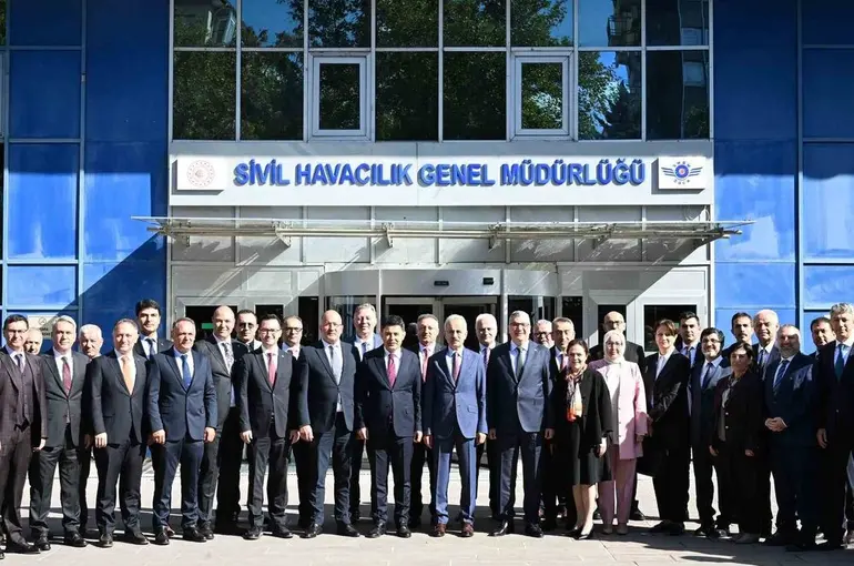 Bakan Uraloğlu: "Yatırımlarımız, ülkemize 1 trilyon 71 milyar dolarlık bir katkı sağladı"
