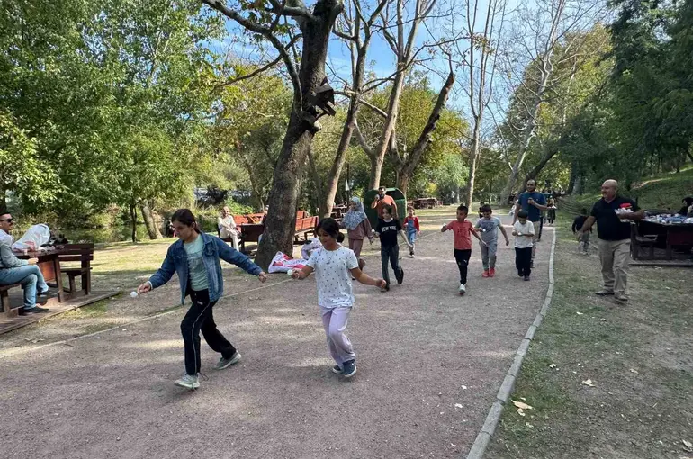 Balıkesir’de din görevlileri aileleriyle kardeşlik sofrasında buluştu
