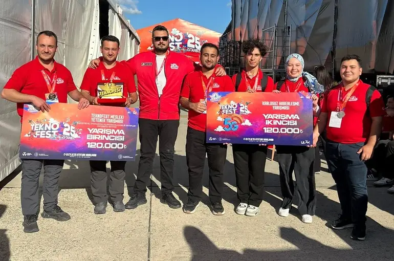 Balıkesirli Mühendis adaylarından TEKNOFEST’ de büyük başarı
