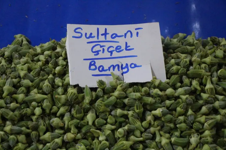 Bamya pazarda gramla satılıyor