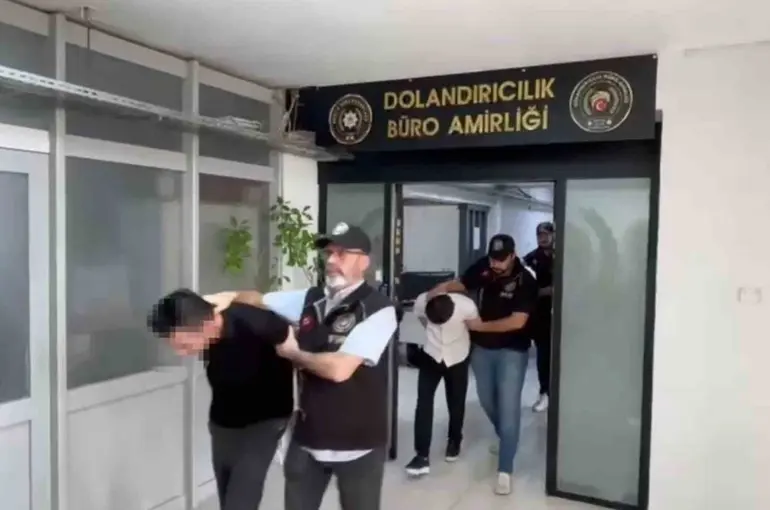 Bankacı kılıklı dolandırıcılara dev operasyon: 53 tutuklama
