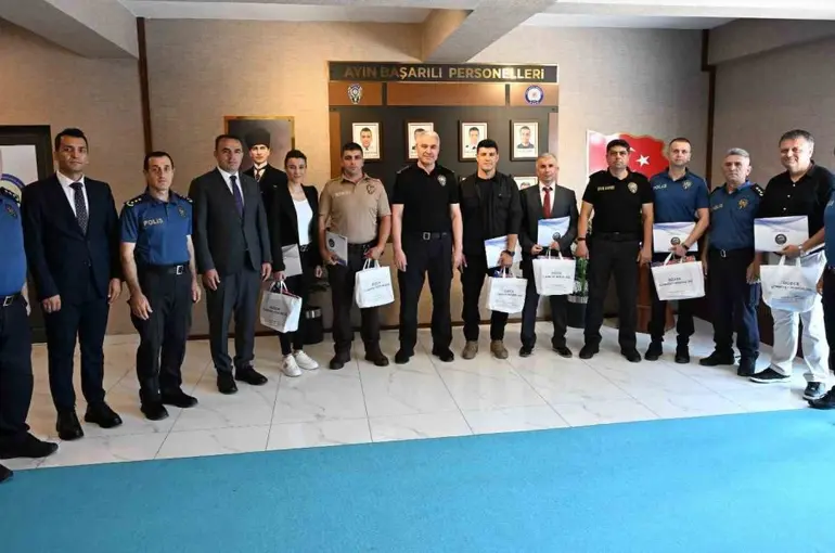 Başarılı Polisler ödüllendirildi
