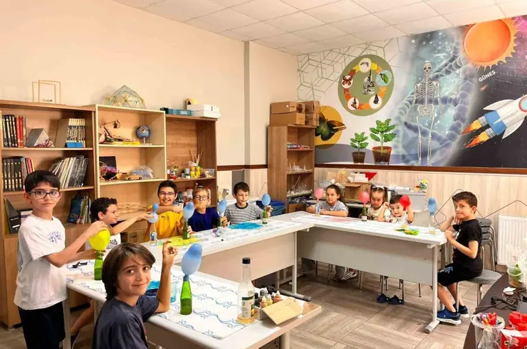 Başiskele’de miniklerin yaz tatili bilim ve teknolojiyle dolu geçiyor
