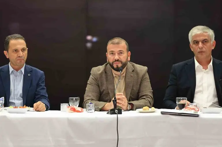 Başkan Candaroğlu’ndan İBB’ye Tepki: "Sorumluluktan Kaçamazlar"
