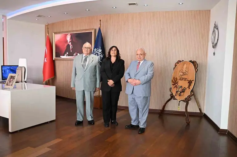 Başkan Çerçioğlu, eski bakanları ağırladı
