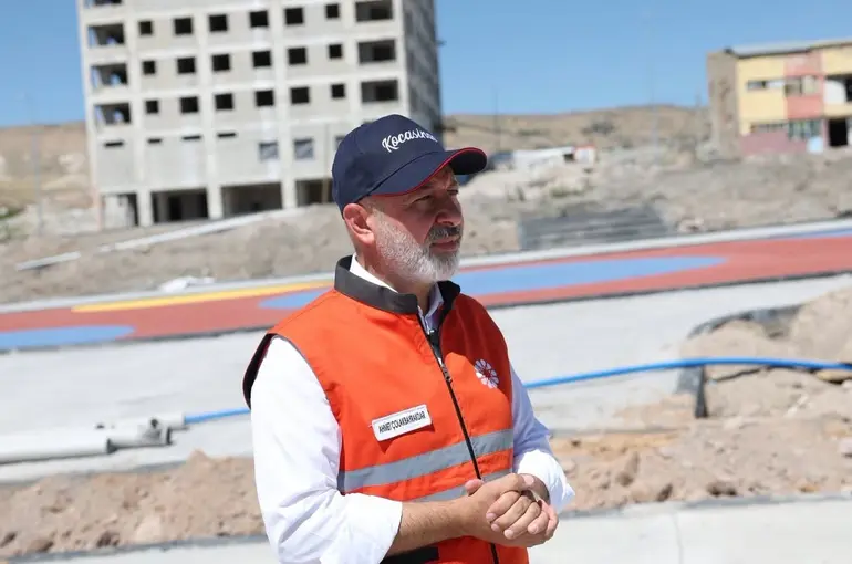 Başkan Çolakbayrakdar: "Cıvıl cıvıl çocuk sesleriyle yankılanan bir yaşam alanı oluşturuyoruz"
