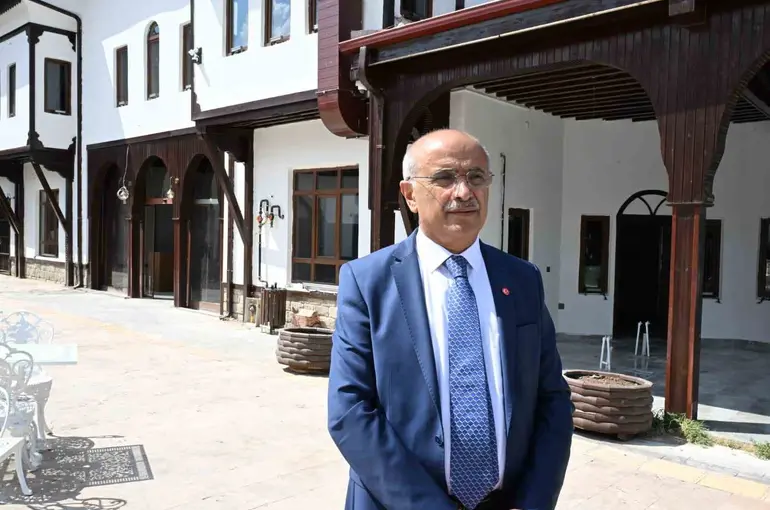 Başkan Er: "Kerpiç evler nezih bir buluşma noktası olacak"
