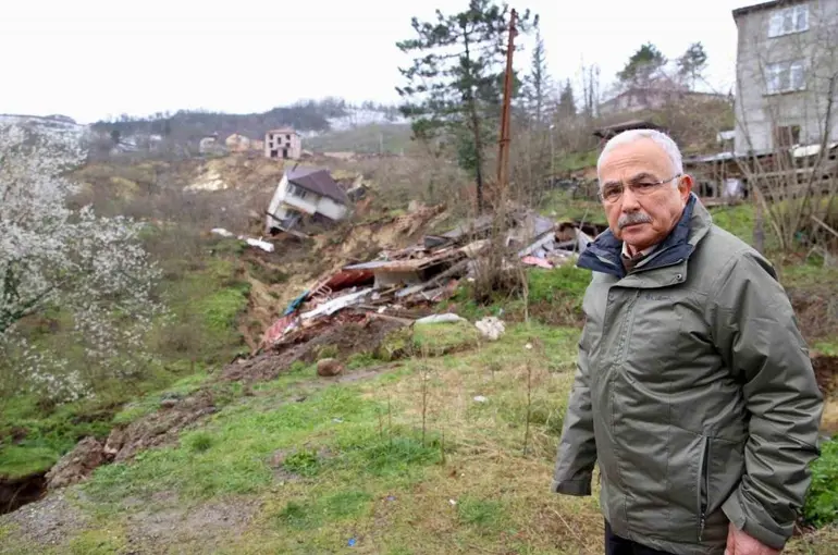 Başkan Güler: "Heyelan bölgesinin üstesinden geleceğiz"
