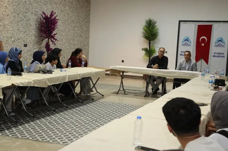 Başkan Kuş öğrencilerle bir araya geldi
