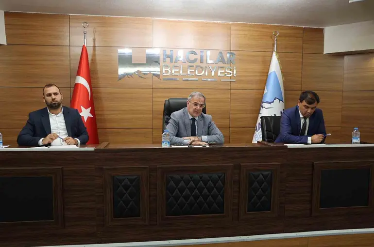 Başkan Özdoğan: "Her karar Hacılar’ın geleceği için"
