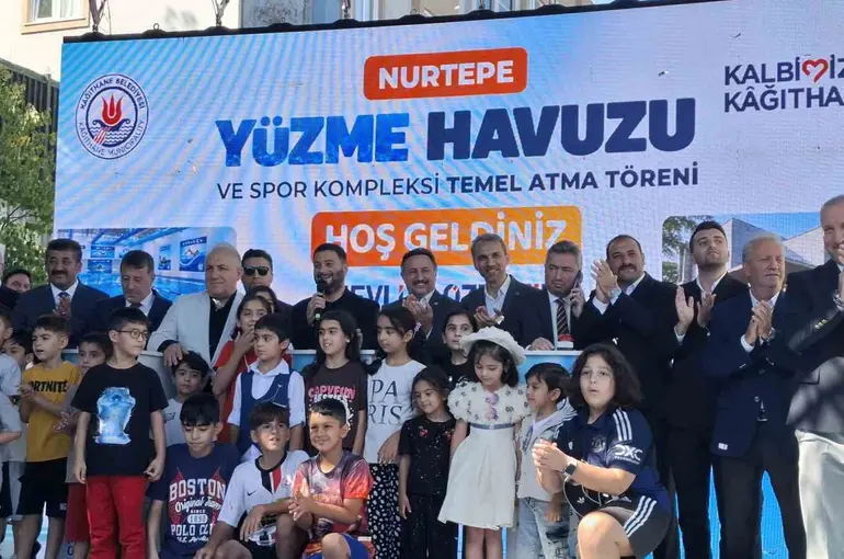 Başkan Öztekin: "Yüzme bilmeyen çocuklarımız kalmasın, gençlerimize armağan olsun"
