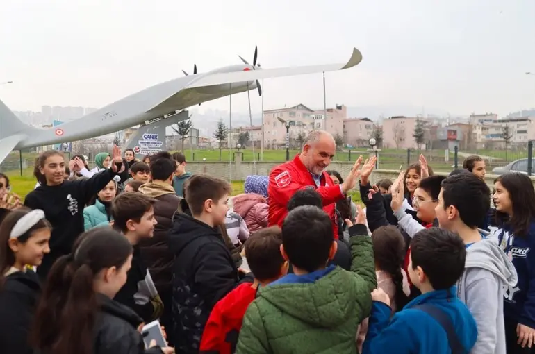 Başkan Sandıkçı: "Teknoloji üreten nesiller yetiştiriyoruz"
