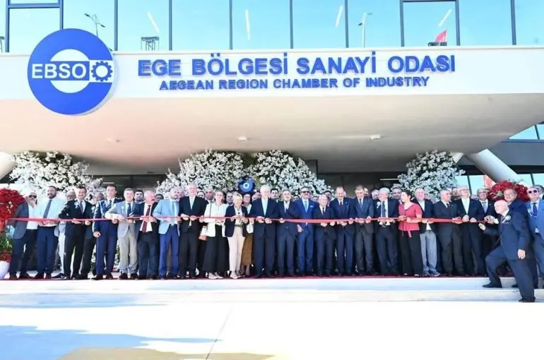 Başkan Ülken, EBSO’nun yeni hizmet binası açılışı törenine katıldı
