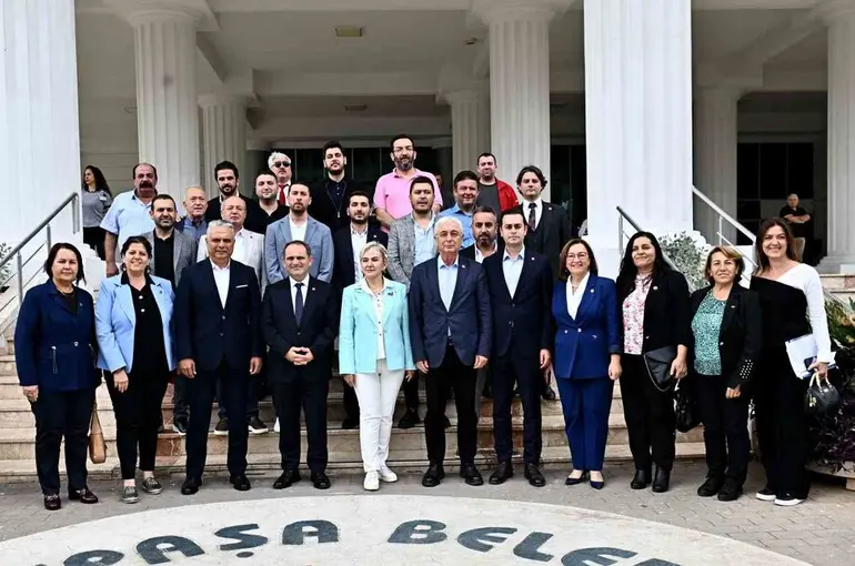 Başkan Uysal: "Muratpaşa, bir altı ok belediyesidir"
