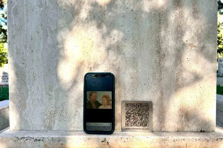Başkentte yeni nesil mezar anlayışı: QR kodlu mezarlara ilgi artıyor
