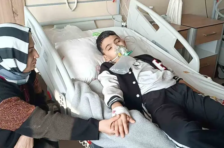 Batman’da 13 yaşındaki çocuk 52 gündür öksürük nöbeti yaşıyor
