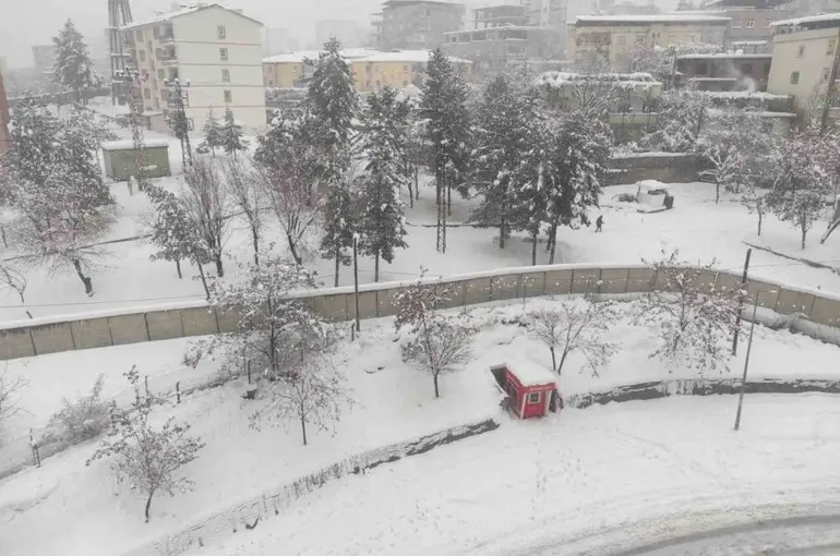 Batman’da bir ilçede eğitime kar tatili

