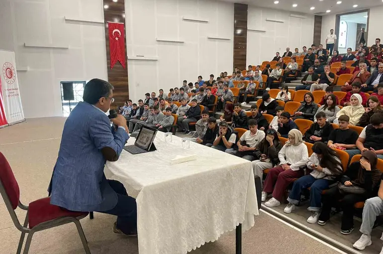 Bayburt’ta öğrencilere ‘Ahilik Kültürü’ anlatıldı
