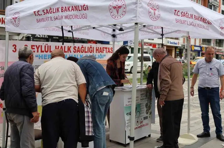 Bayburt’ta vatandaşlara ücretsiz sağlık taraması yapıldı
