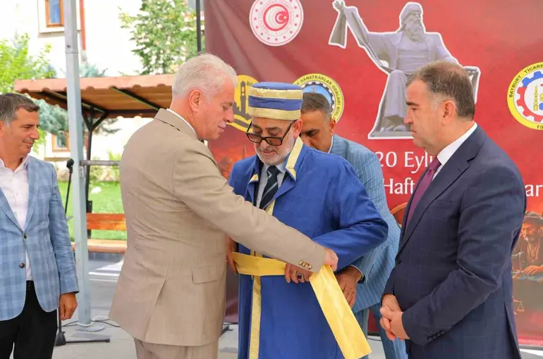 Bayburt’ta yılın Ahisi Metin Özyurt seçildi
