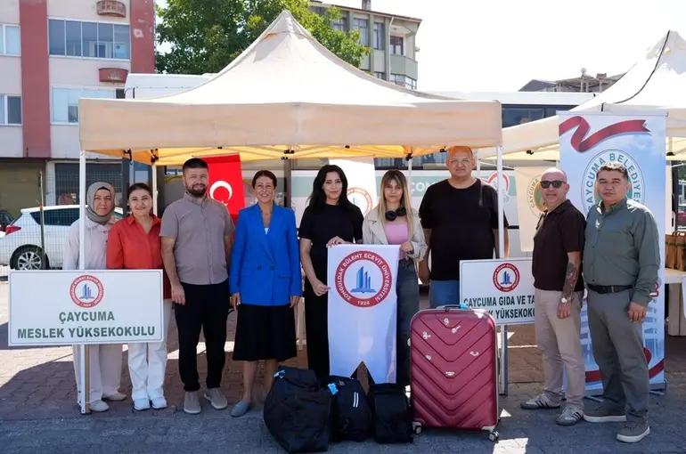 BEUN ailesi, yeni öğrencilerini terminallerde karşıladı
