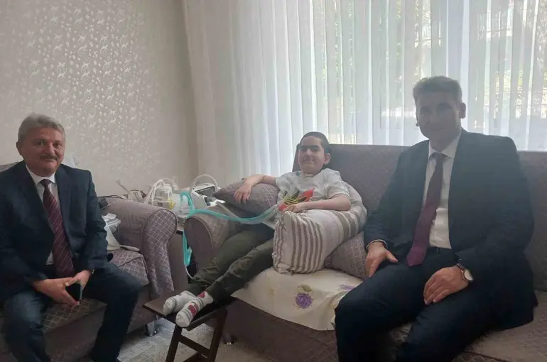Beyşehir’de evde eğitim gören öğrenciler unutulmadı