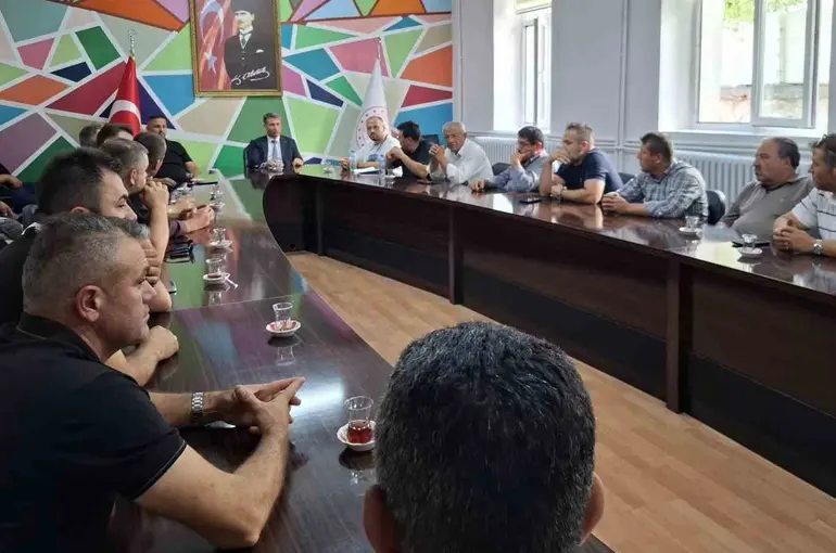 Beyşehir’de taşımalı eğitim servis şoförleriyle istişare toplantısı
