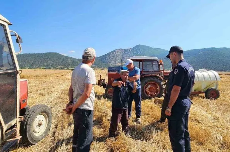 Biçerdöver operatörlerine yangın eğitimi
