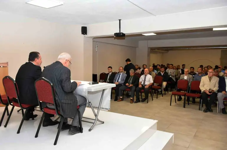 Bilecik Müftülüğü görevinden alınan Dilek, imam hatiplerle vedalaştı
