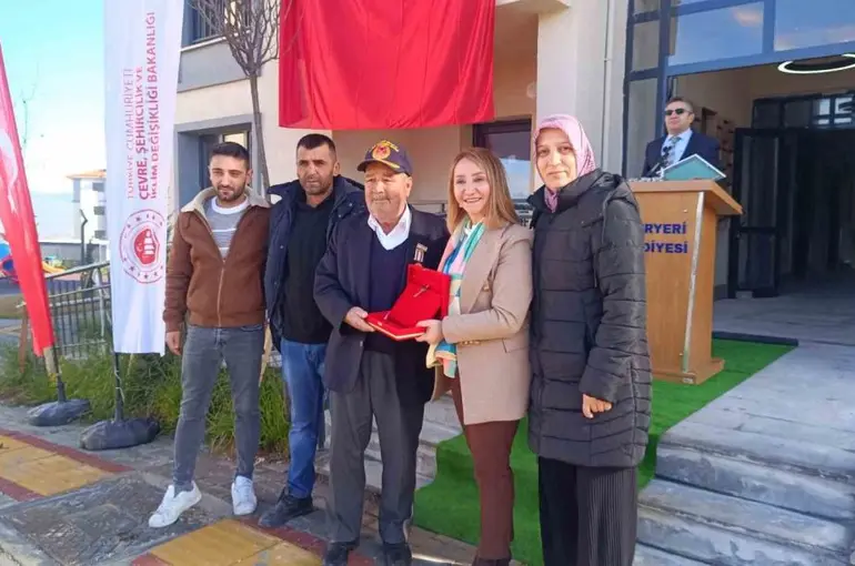 Bilecik’te 105 TOKİ hak sahiplerine teslim edildi

