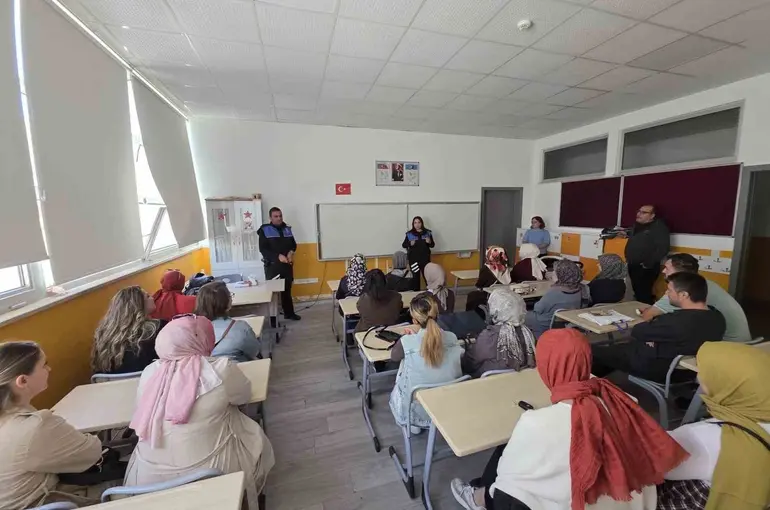 Bilecik’te 43 veliye akran zorbalığı uyarısı
