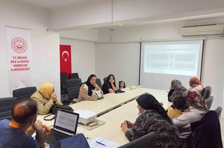Bilecik’te ailelere eğitim desteği
