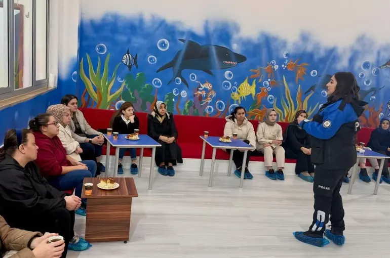 Bilecik’te anaokulu velilerine ‘Dolandırıcılık ve Akran Zorbalığı’ eğitimi
