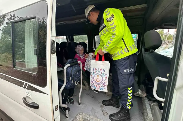 Bilecik’te okul çevreleri ve servis araçları denetlendi
