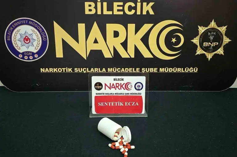 Bilecik’te şehirlerarası otobüste 2 şahıs üzerinden uyuşturucu çıktı
