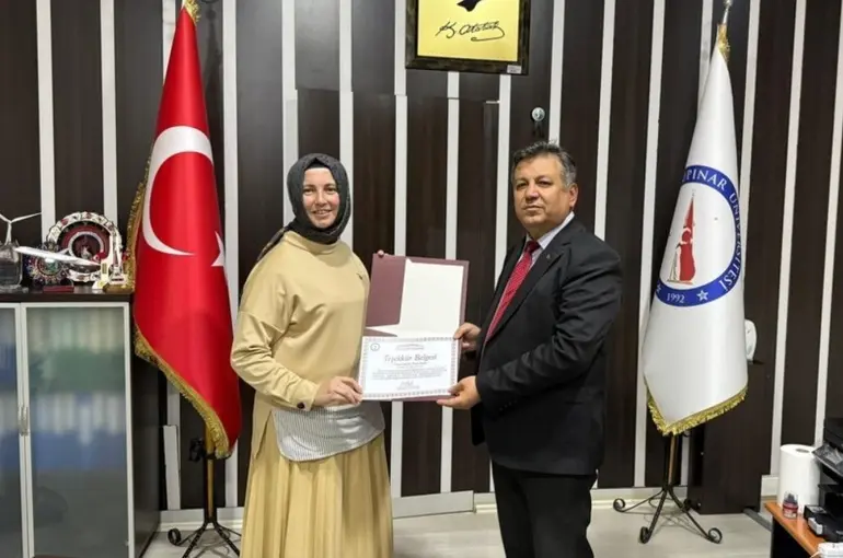 Bilgili öğrencilerle kariyer söyleşisinde bir araya geldi
