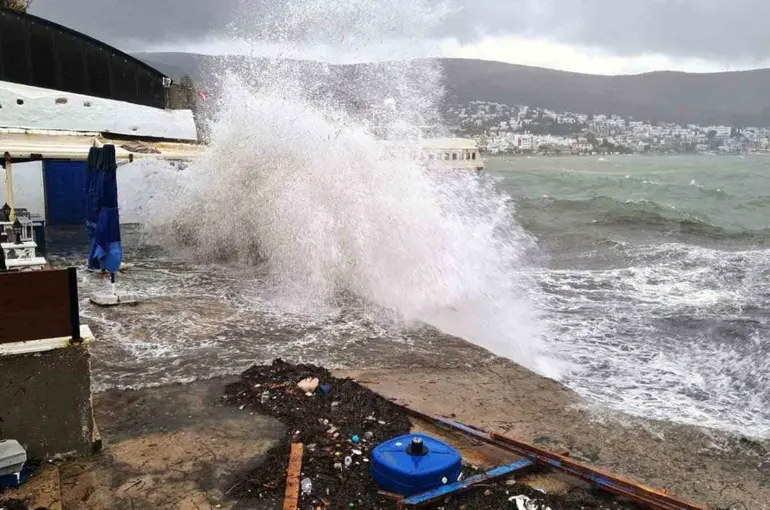 Bodrum-Kaş arası denizlerde fırtına uyarısı
