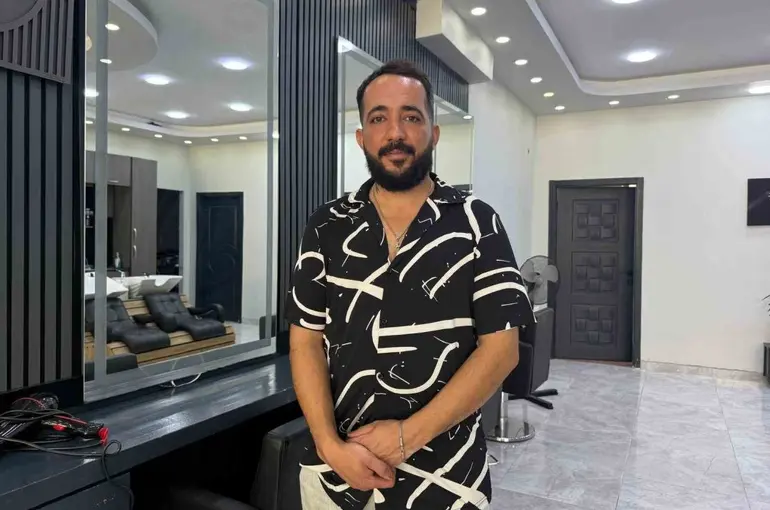Boğazına cisim kaçan kadını ‘Heimlich’ manevrasıyla kurtaran kuaför o anları anlattı
