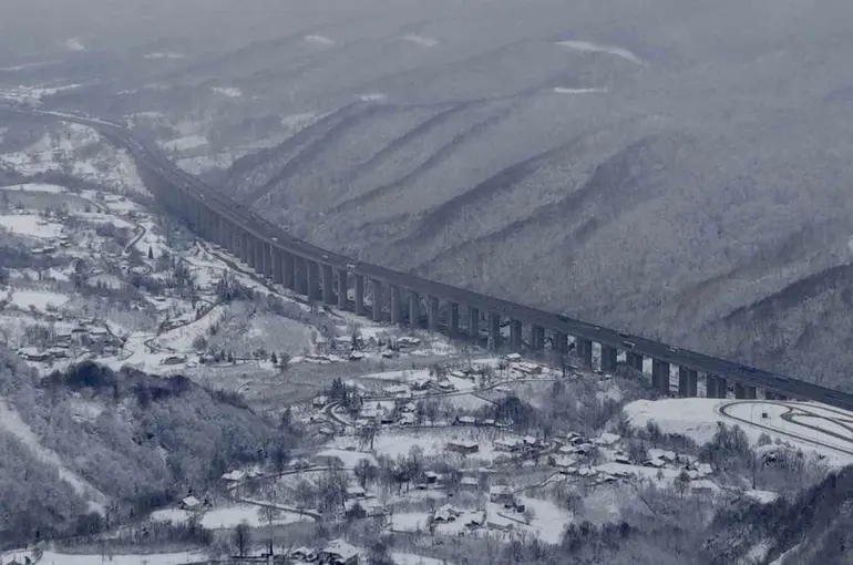 Bolu Dağı’nda kartpostallık kar manzarası
